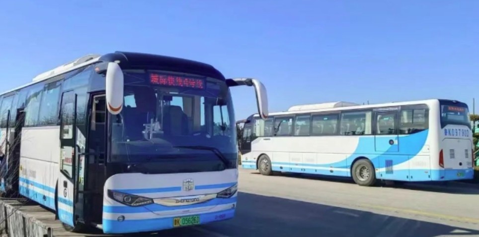 乘坐城際4號線，打卡布魯維斯、那香海、海草部落，連線貓頭山、火炬八街。